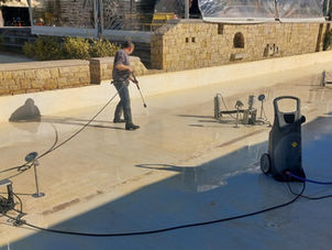 Ξεκίνησαν οι εργασίες καθαρισμού στις λίμνες της Πλατείας Νέας Σμύρνης