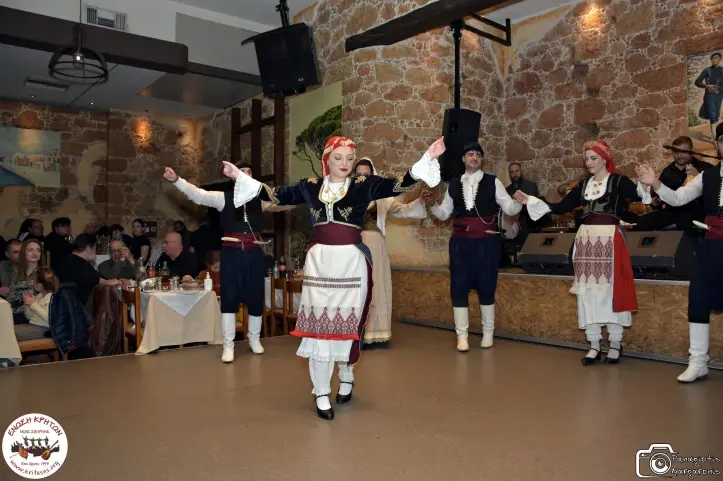 Ετήσιος χορός της Ένωσης Κρητών Ν. Σμύρνης στο κρητικό κέντρο «Ομαλός»