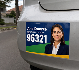 Adesivo de para-choque para campanha eleitoral com arte de candidata fictícia, mockup de estúdio
