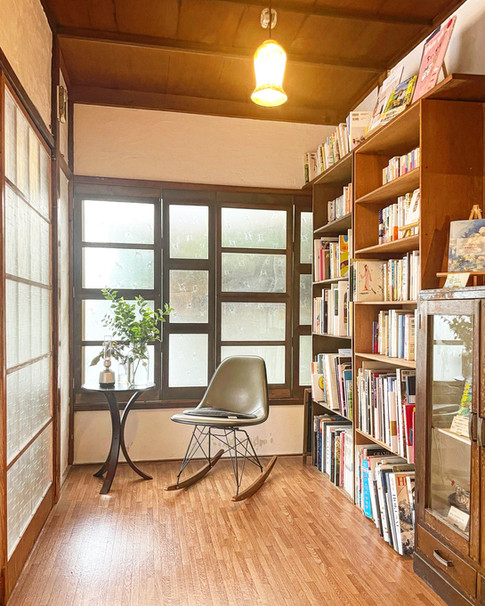 petit library