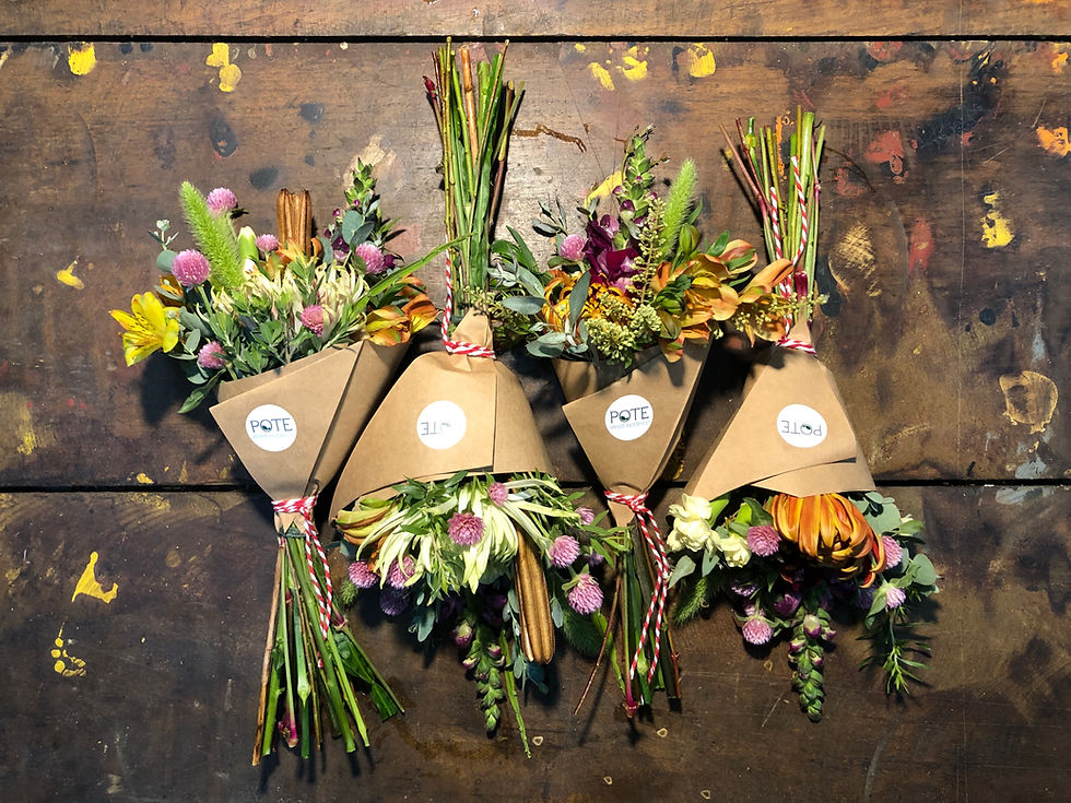 Miniatura: Buquê de Flores Frescas Mimo - 10 Unidades