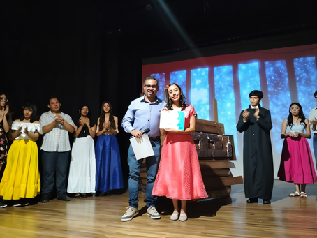 Gobierno de Parral celebra el talento juvenil con exitosa presentación de la obra "¡El Diluvio!"