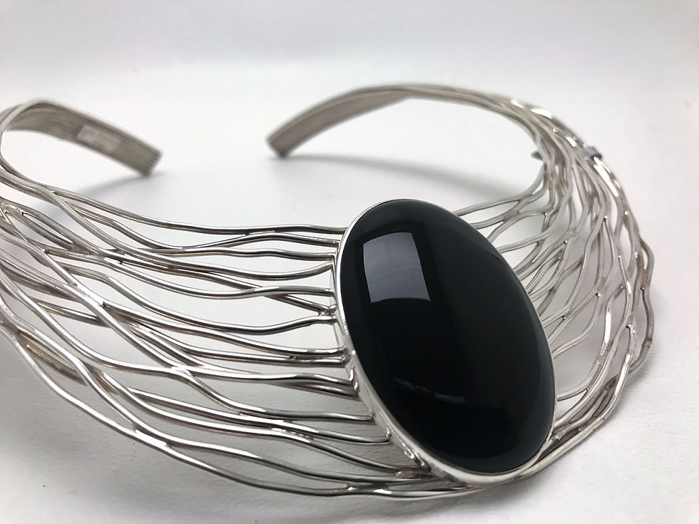 Thumbnail: Rainwater Choker with Onyx
