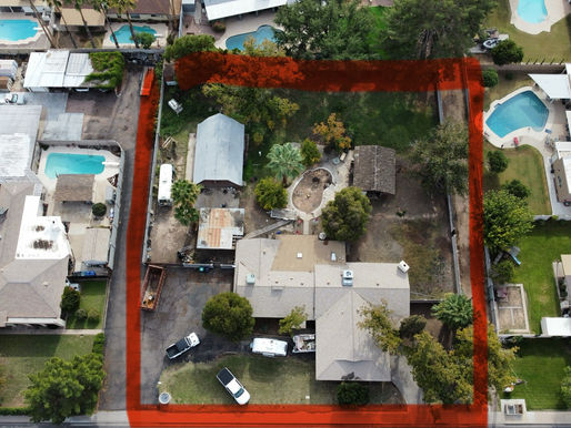 A REALTOR experienced in the process of preparing and selling a home in distress.