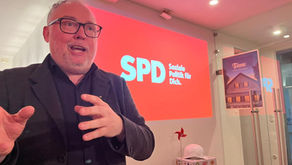 60 Kandidat:innen, ein Käser