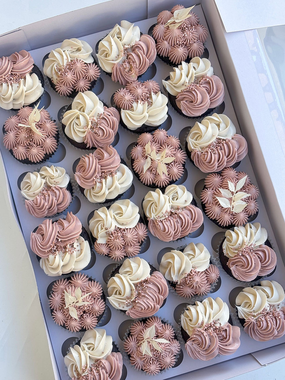 Thumbnail: 24 Standard Cupcakes