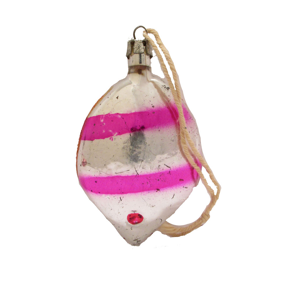 Pikkukuva: Harvinaisia lasihahmoja, antiikkia. Lasi kala