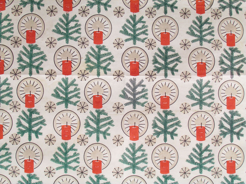 Vanha joulupaperi, kynttilä ja havunoksa