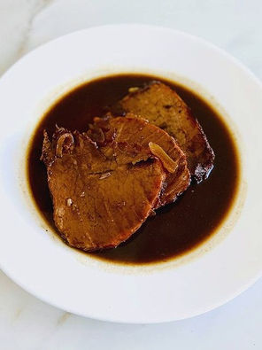 Carne en salsas negras