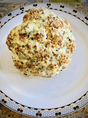 Coliflor rostizada con alioli de cilantro