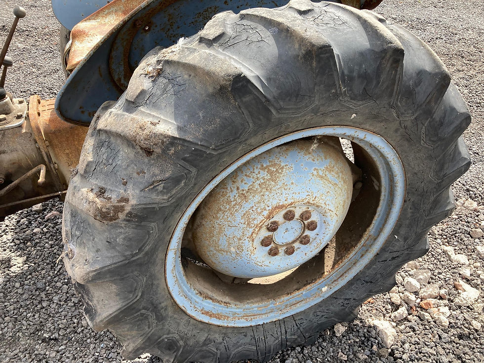 Thumbnail: Ferguson FE35 grey gold tractor