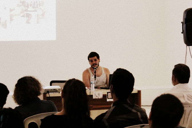 Conversatorio y Muestra Documental