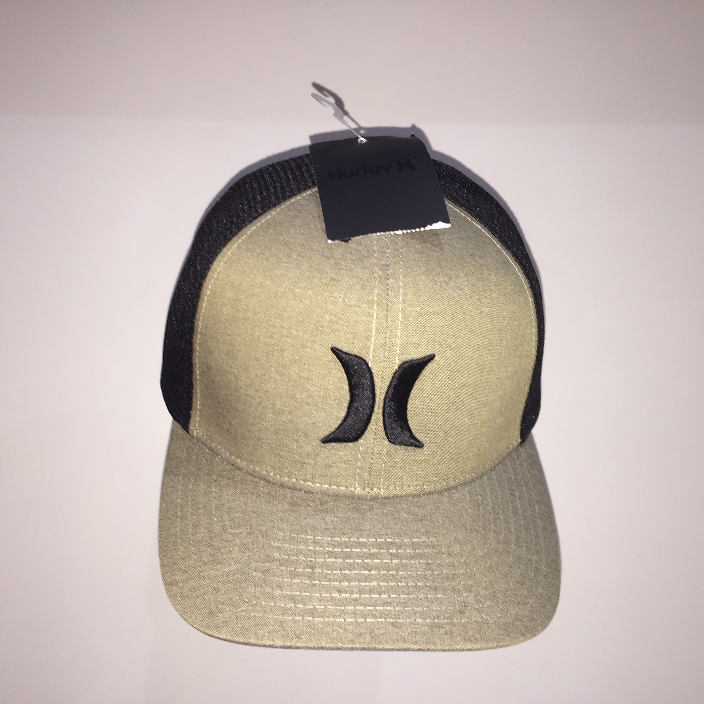 Gorra Hurley ONE AND TRTRS TRKR, Flex Fit,