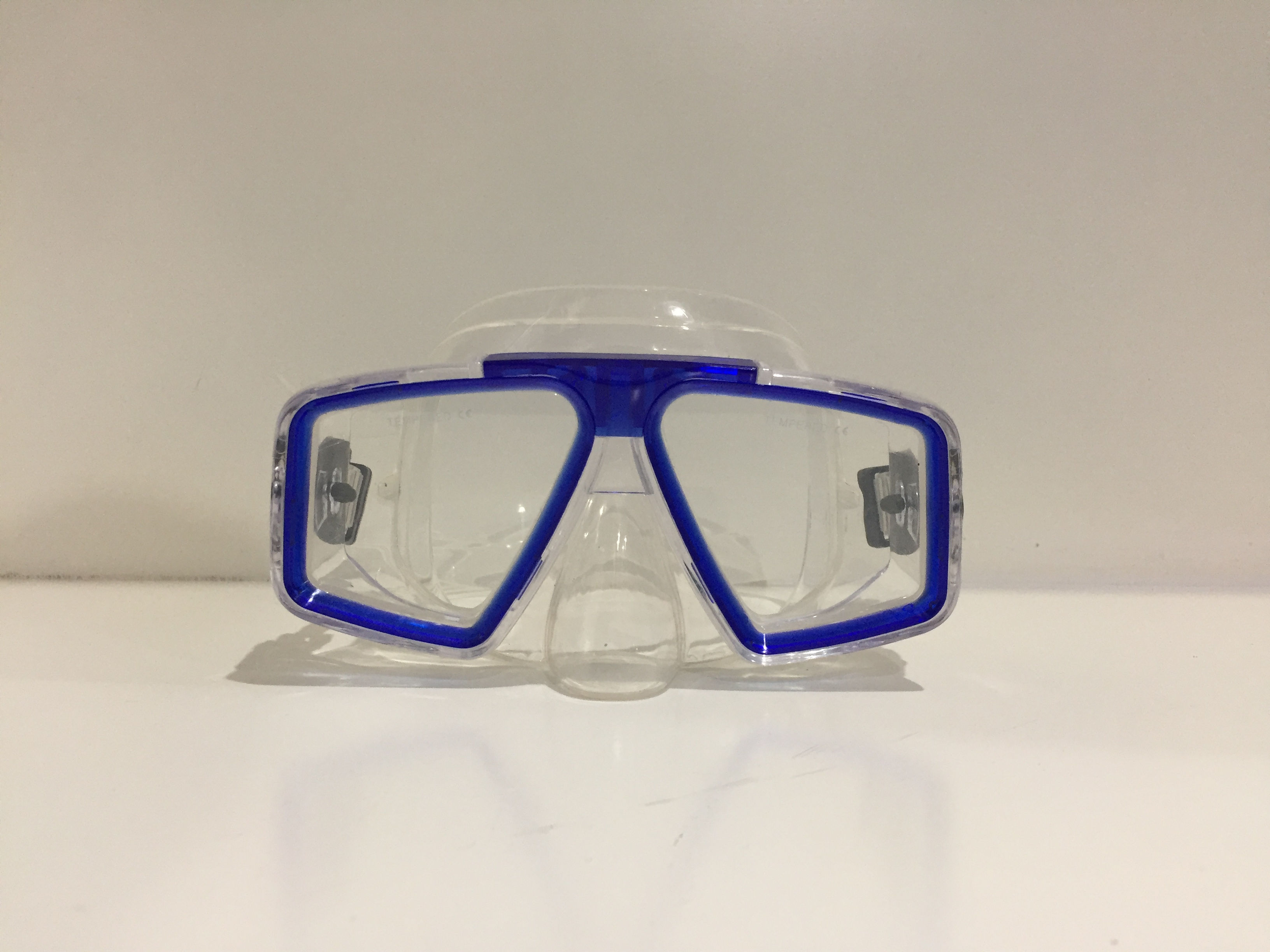 MASCARA DE SILICON CON VIDRIO TEMPLADO