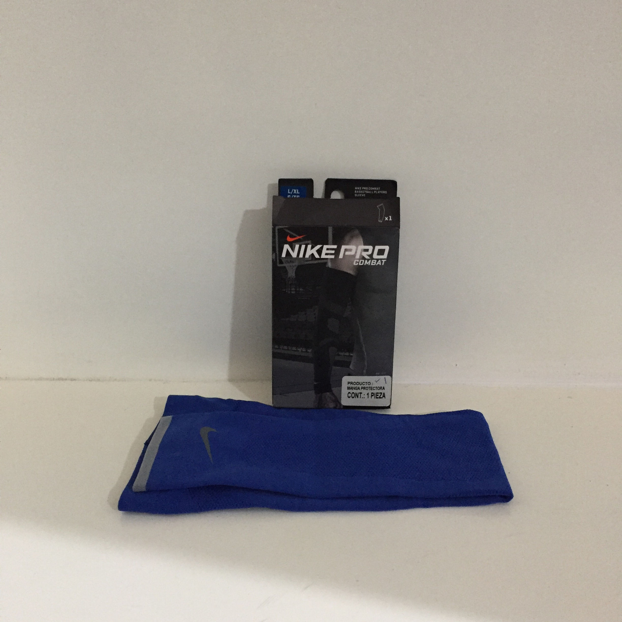 Manga protectora Nike Pro Combat Basketball