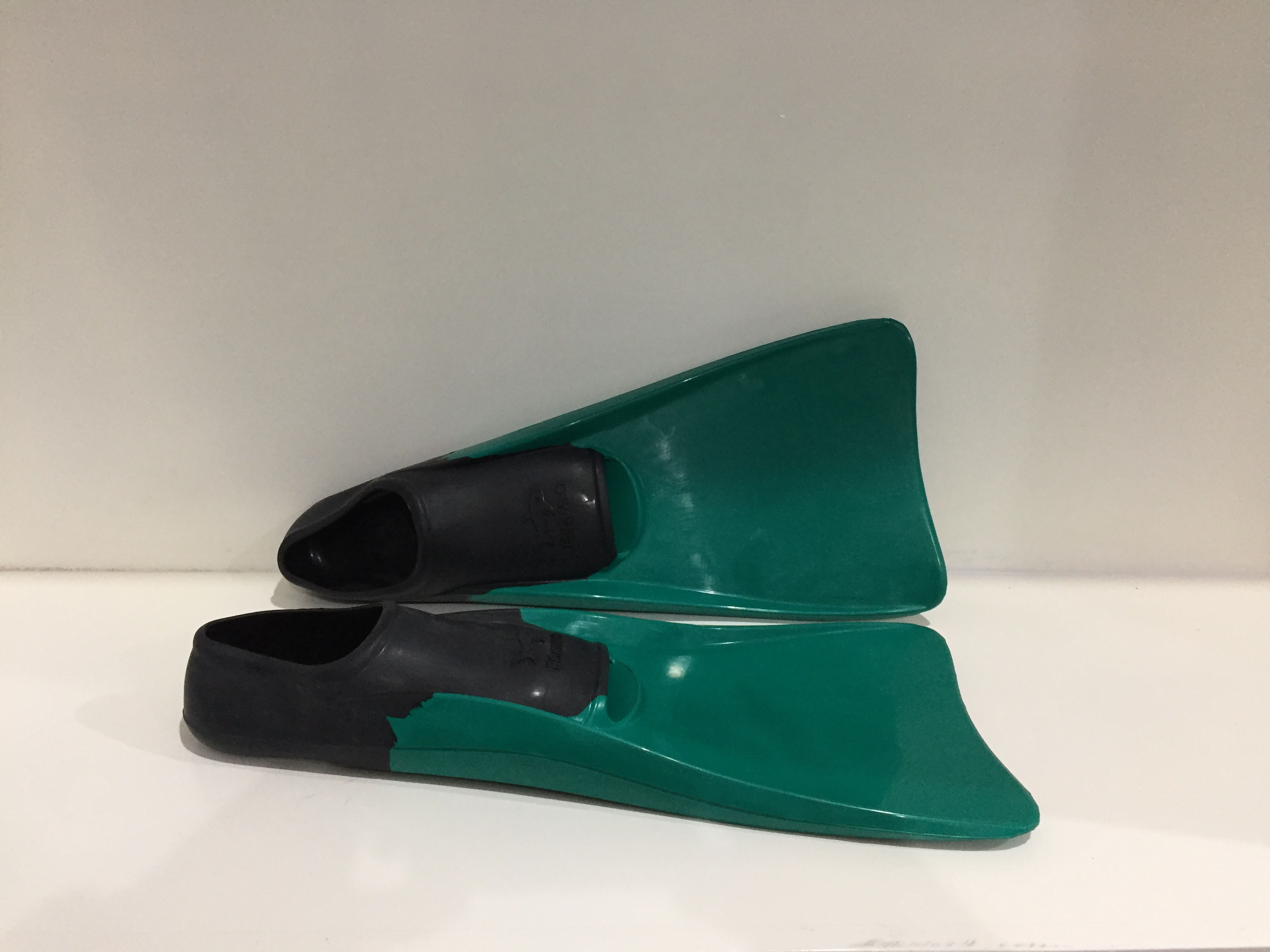 Aletas Escualo Flipper Bitono Verde, para snorkeling o buceo