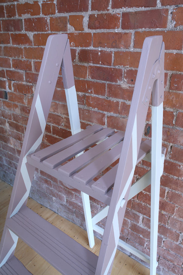 Thumbnail: Stepladder shelves