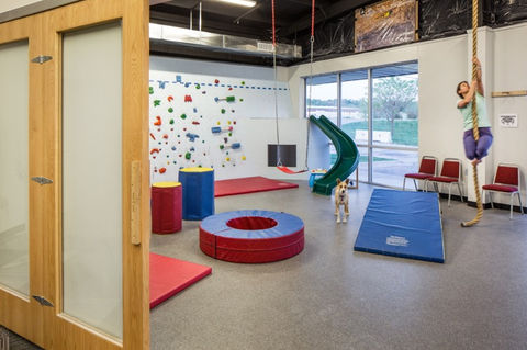 kids climbing room