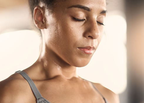woman-tired-face-and-sweating-in-gym-workout-tra-2026-01-09-09-52-16-utc.jpg