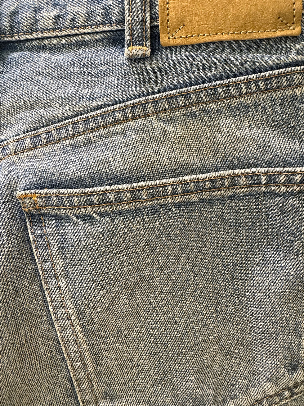 Thumbnail: CELINE Kitty Jeans in Pismo Wash Denim