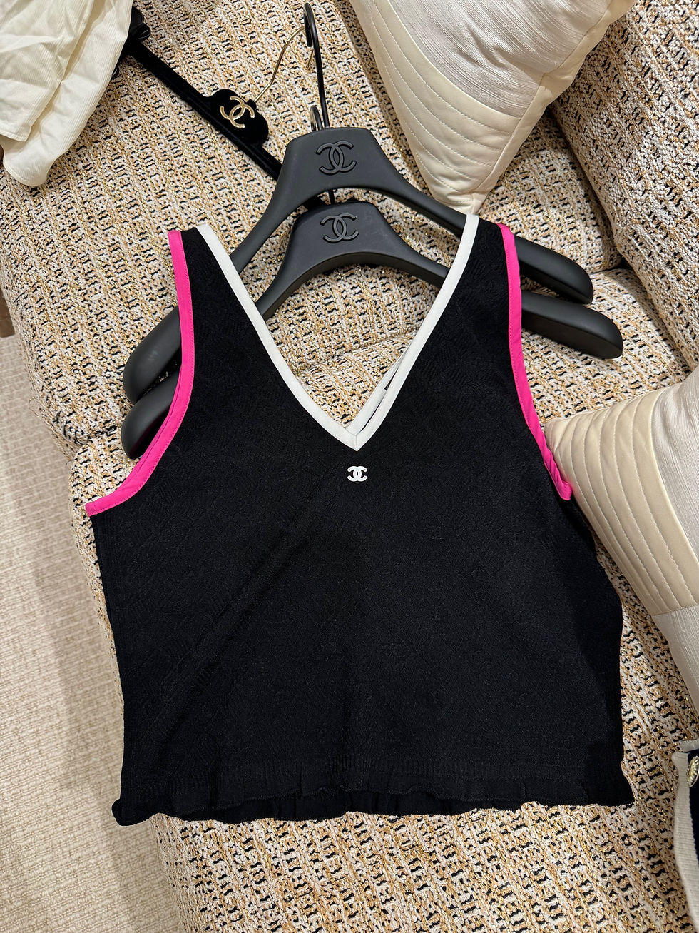 Thumbnail: CHANEL Mixed Fibres Top in Black, White & Fuchsia