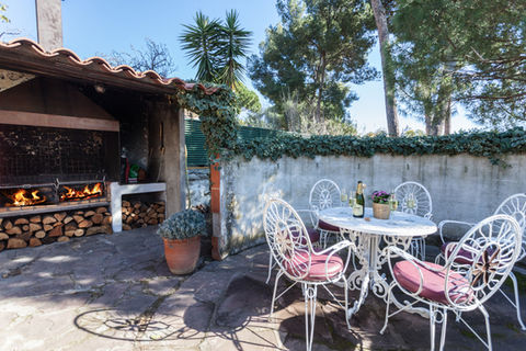 Outside barbecue in Villa Maresme