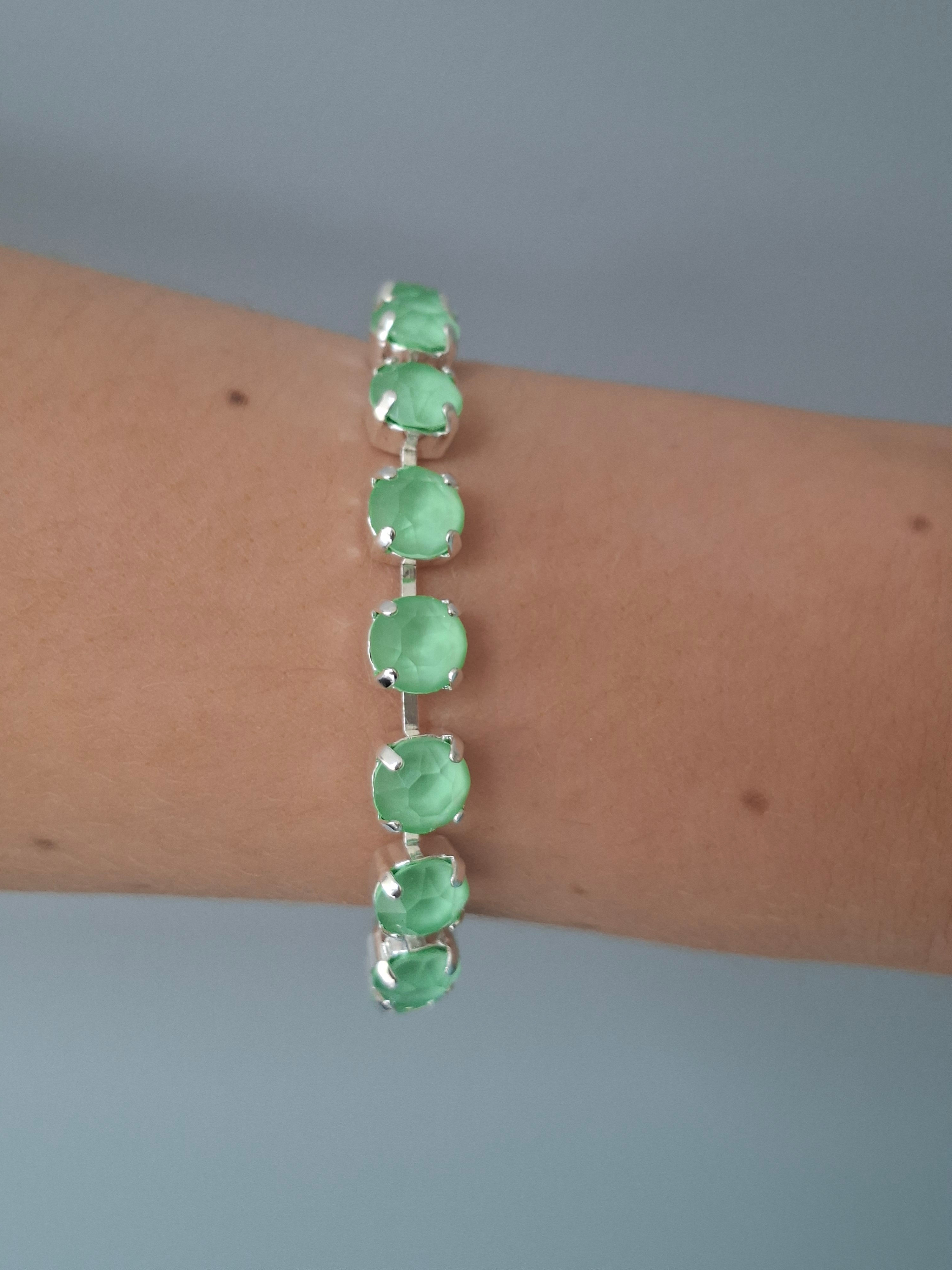 Signs of Summer green bracelet