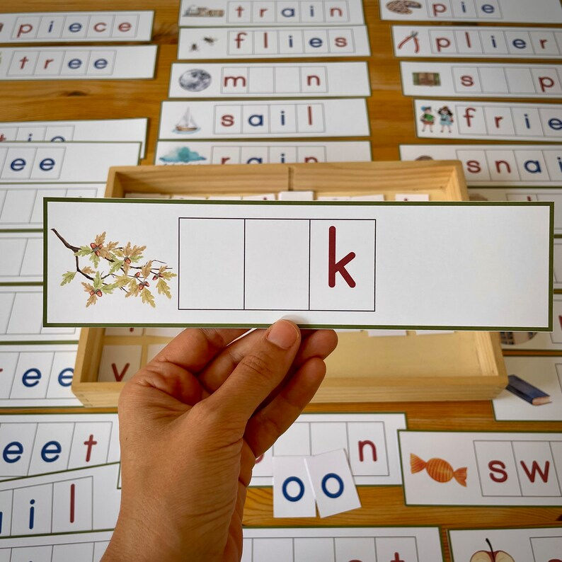 Thumbnail: Montessori green reading series printable PDF
