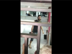 Crisis en el Líbano: armado tomó rehenes en un banco para que le devuelvan sus ahorros