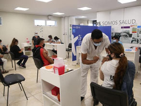 Quiénes recibirán la cuarta dosis de la vacuna contra el coronavirus