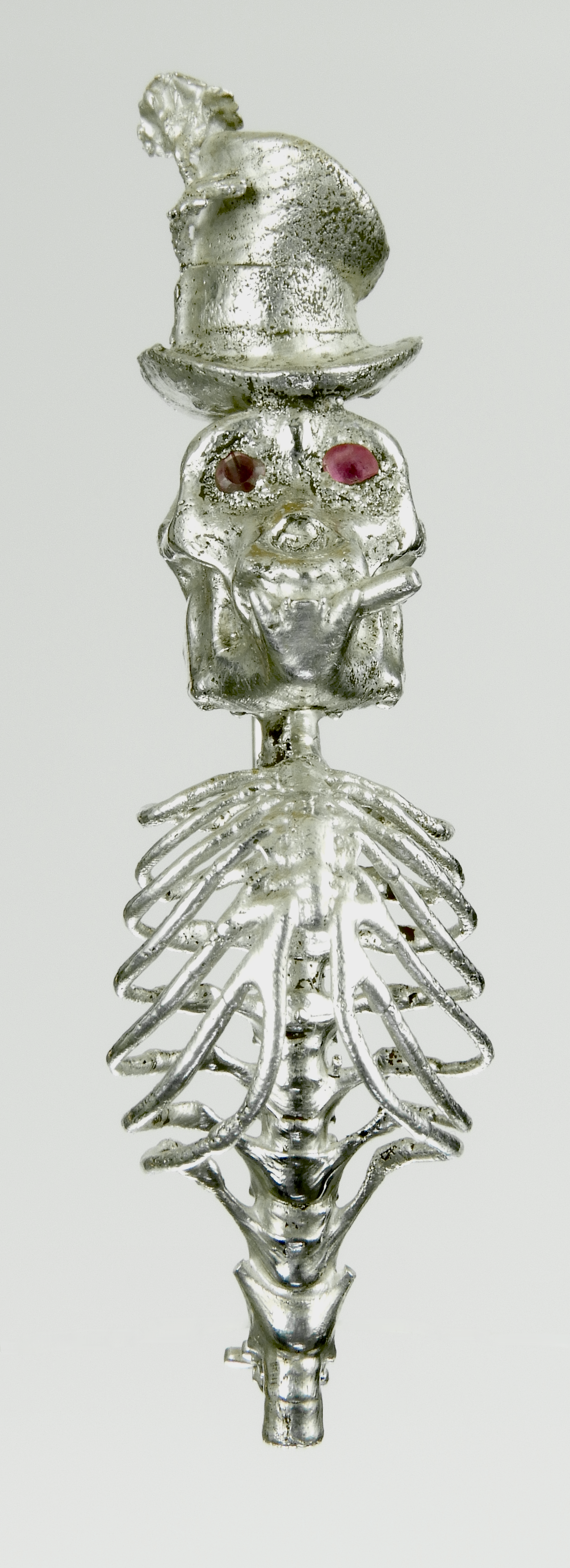 Mr Bones – Sterling Silver Gorilla Torso Brooch