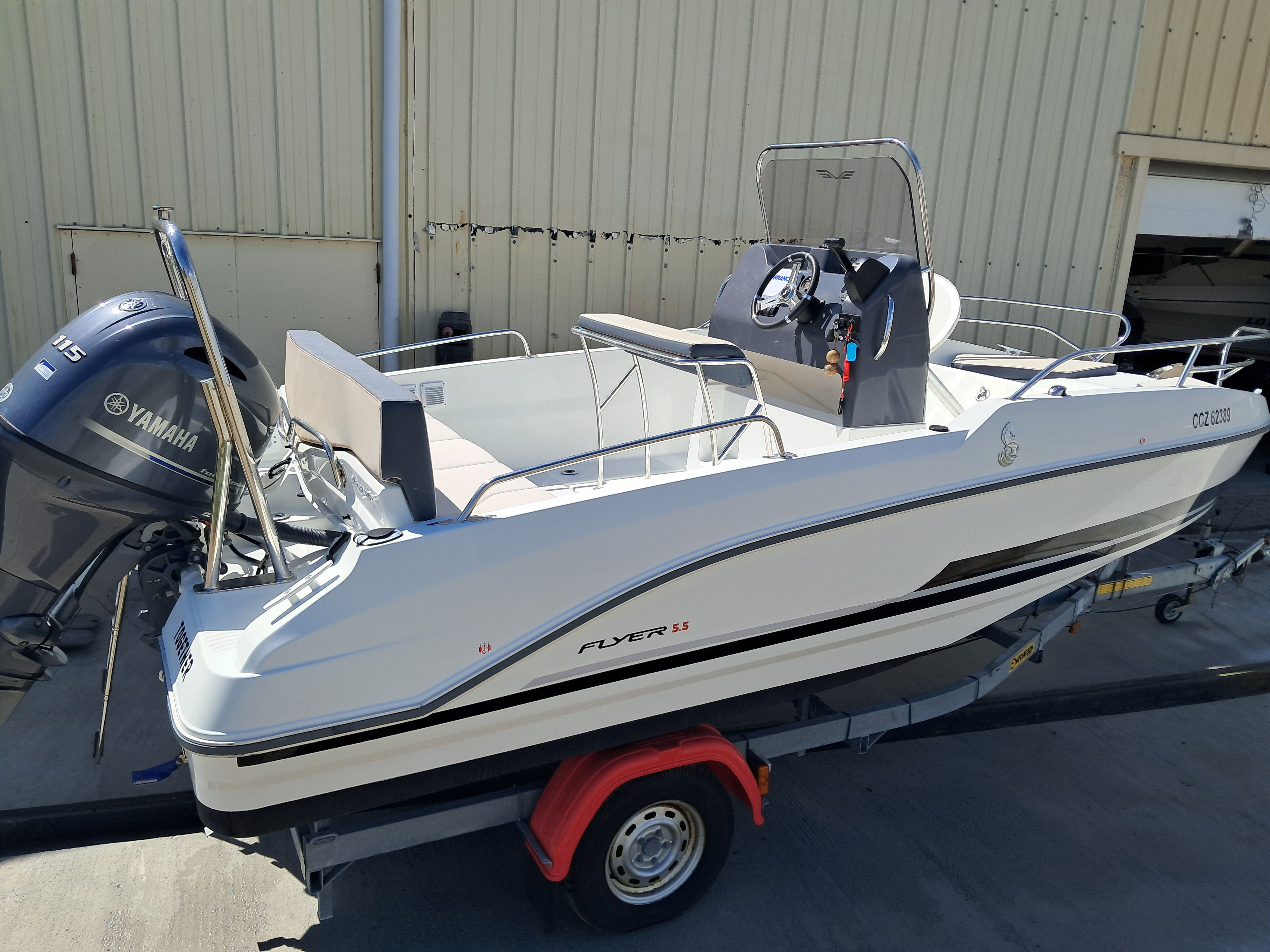 FLYER 5 SPACEDECK 115CV YAMAHA REMORQUE