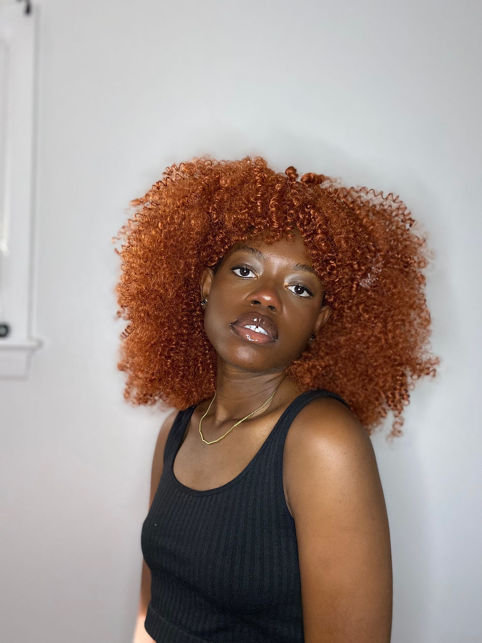 Miniatura: Peluca corta afro rizada