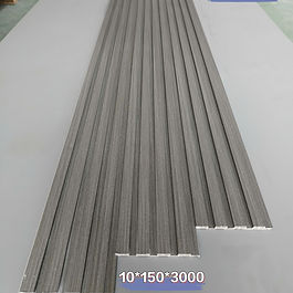 
 • Kích thước: 9x150mm. 
 • Chiều dài: 3 mét. 
 • Quy cách: 20 thanh/kiện. 
 • Độ hoàn thiện cao, dễ dàng lắp đặt và bảo dưỡng. 
 • Ứng dụng: trang trí tường, trần, phù hợp cho nhà ở và văn phòng.