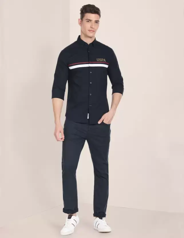 Thumbnail: Spread Collar Casual Shirt