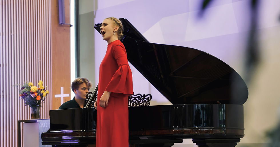 RADALLA-taiteilijat esiintyvät: Elämän tanssit