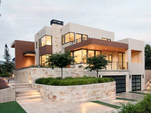 Top Exterior Design Trends for 2025: Mixing Materials for a Modern Look