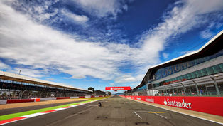 Silverstone set to host sprint races for 2021