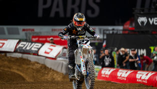 2025 Paris Supercross: Malcolm Stewart dominates, a wild crowd and a battle to remember