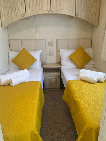 Twin bedroom
