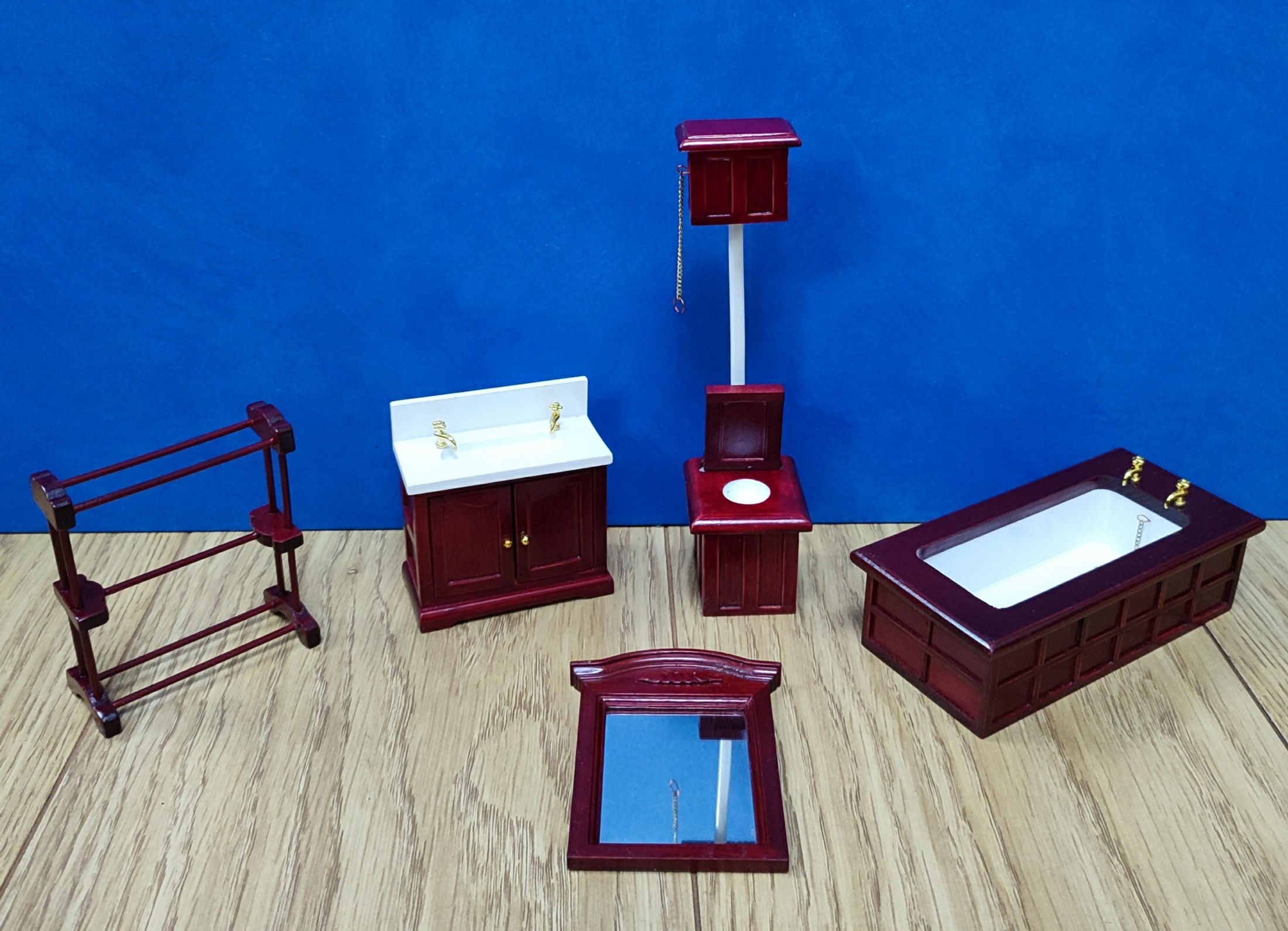 dolls house miniature Mahogany Bathroom set