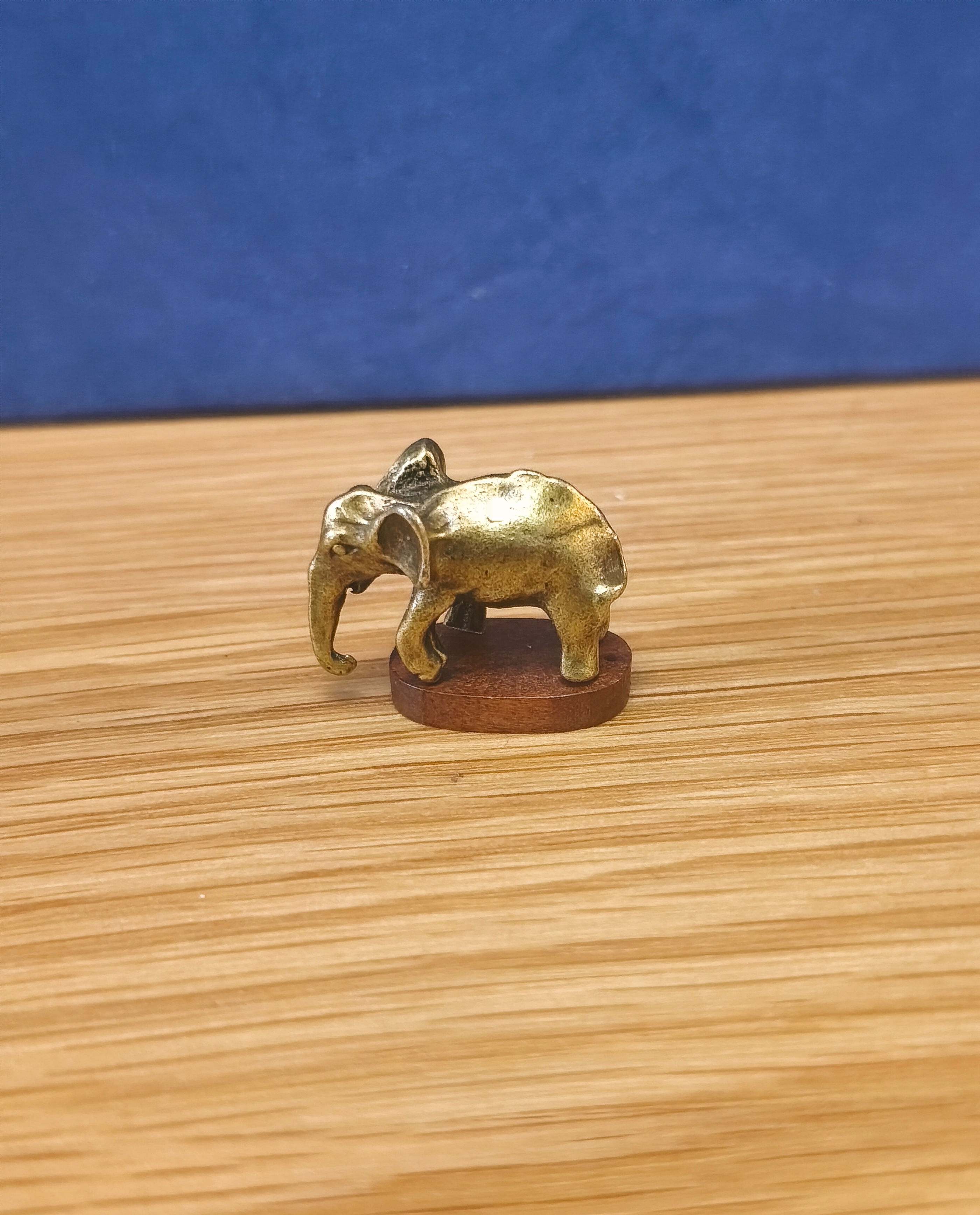 1/12 dolls house miniature brass Elephant on wood Stand Ornament Africa