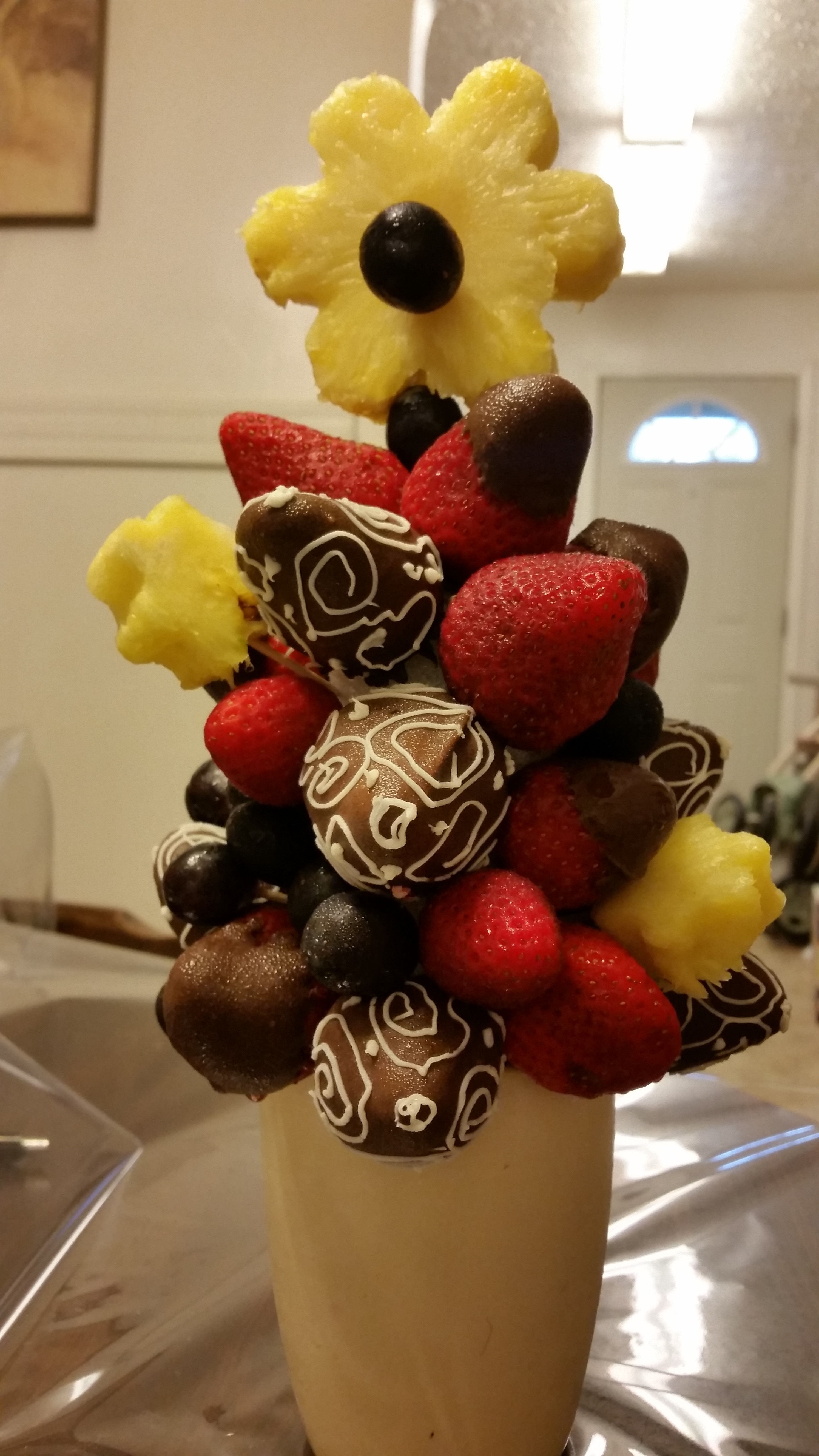 Delicate Strawberries /Fresas Delicadas