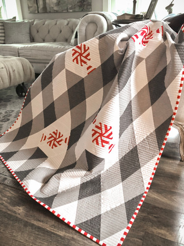 PEPPERMINT CANDY LAP QUILT | Krista Moser