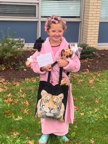 6-10 Costume Contest Winner!