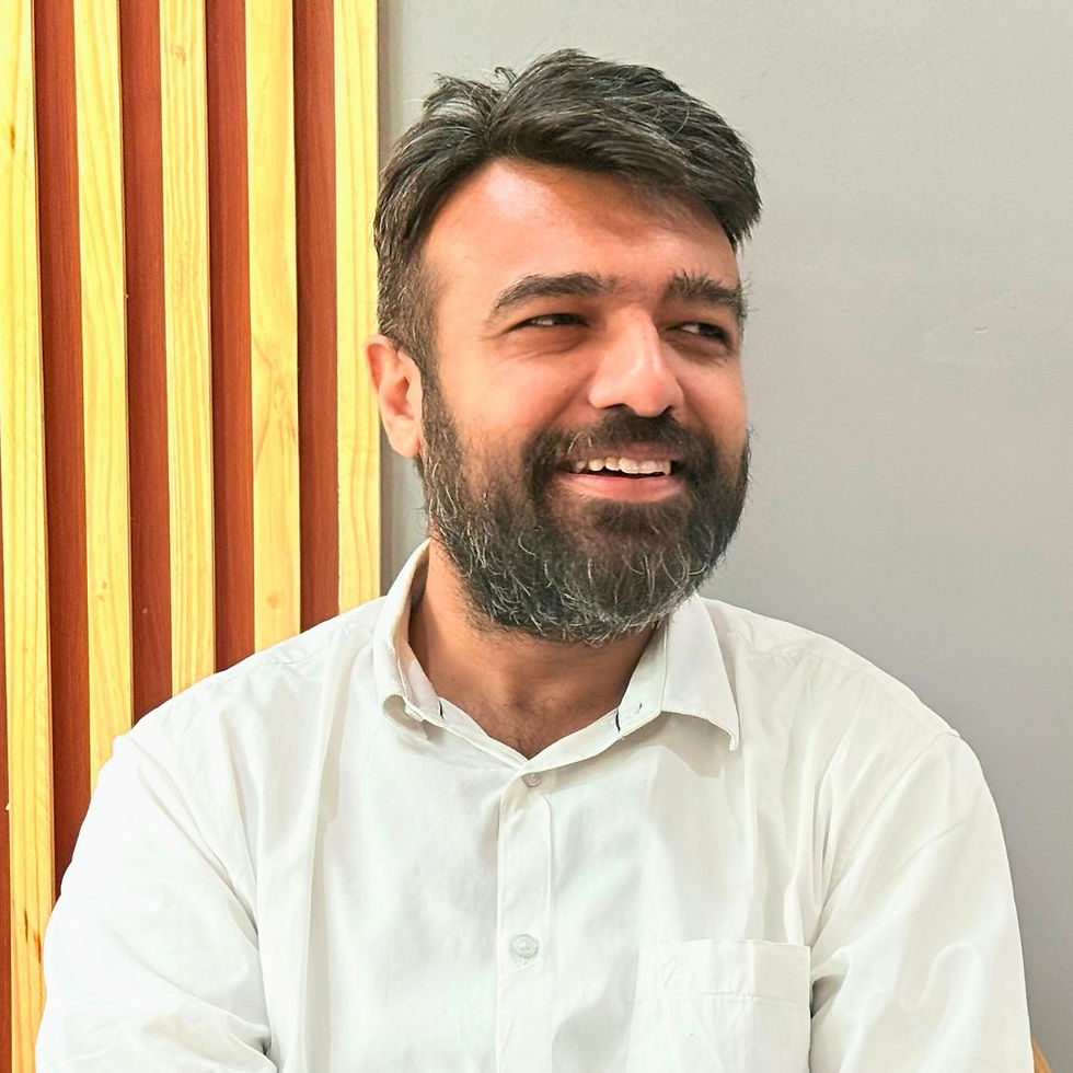 Portrait of Divya Pritwani, co-founder of Playfull, dedicated to supporting parents through innovative parenting approaches and community building.