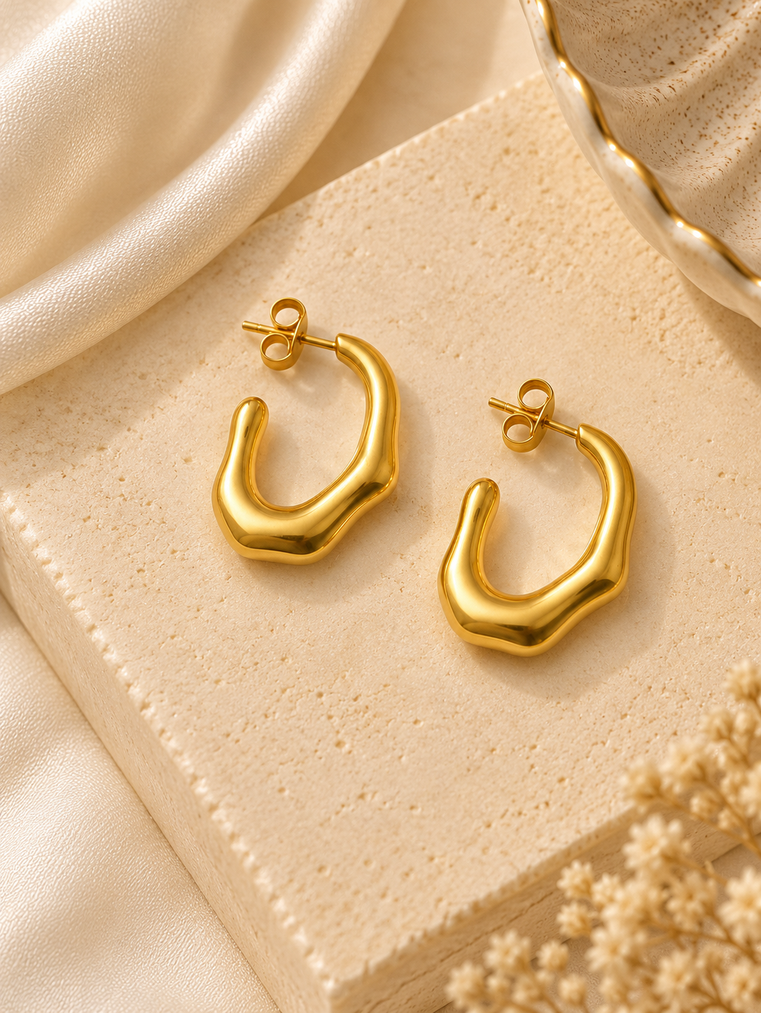 Aurelia Sculpted Hoops