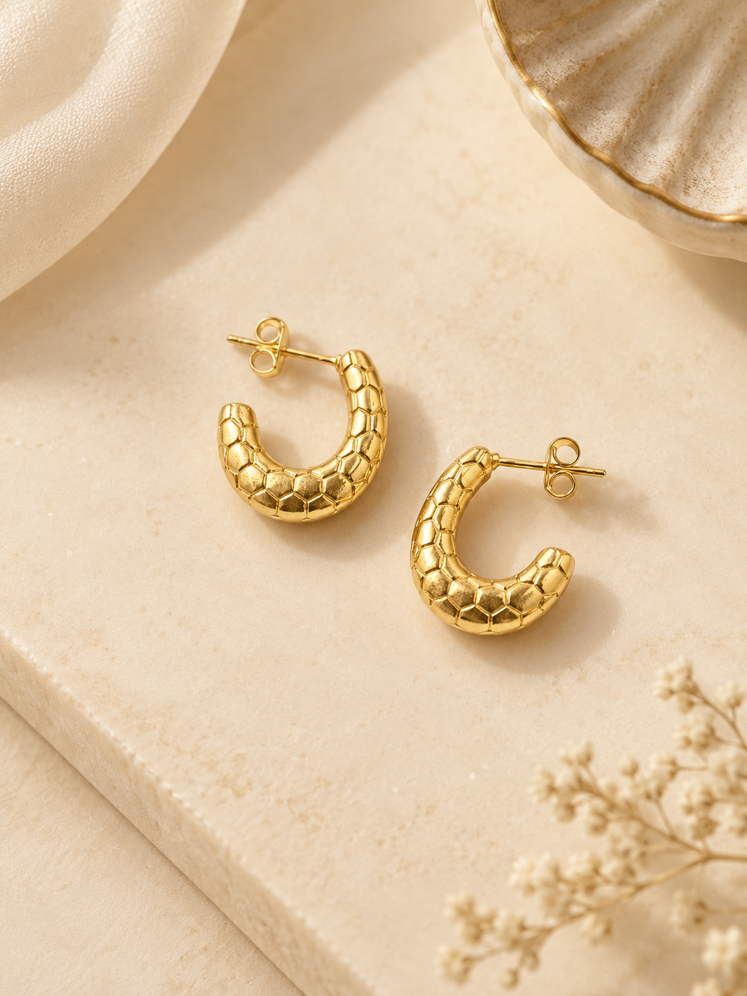 Serpent Scale Dome Hoops
