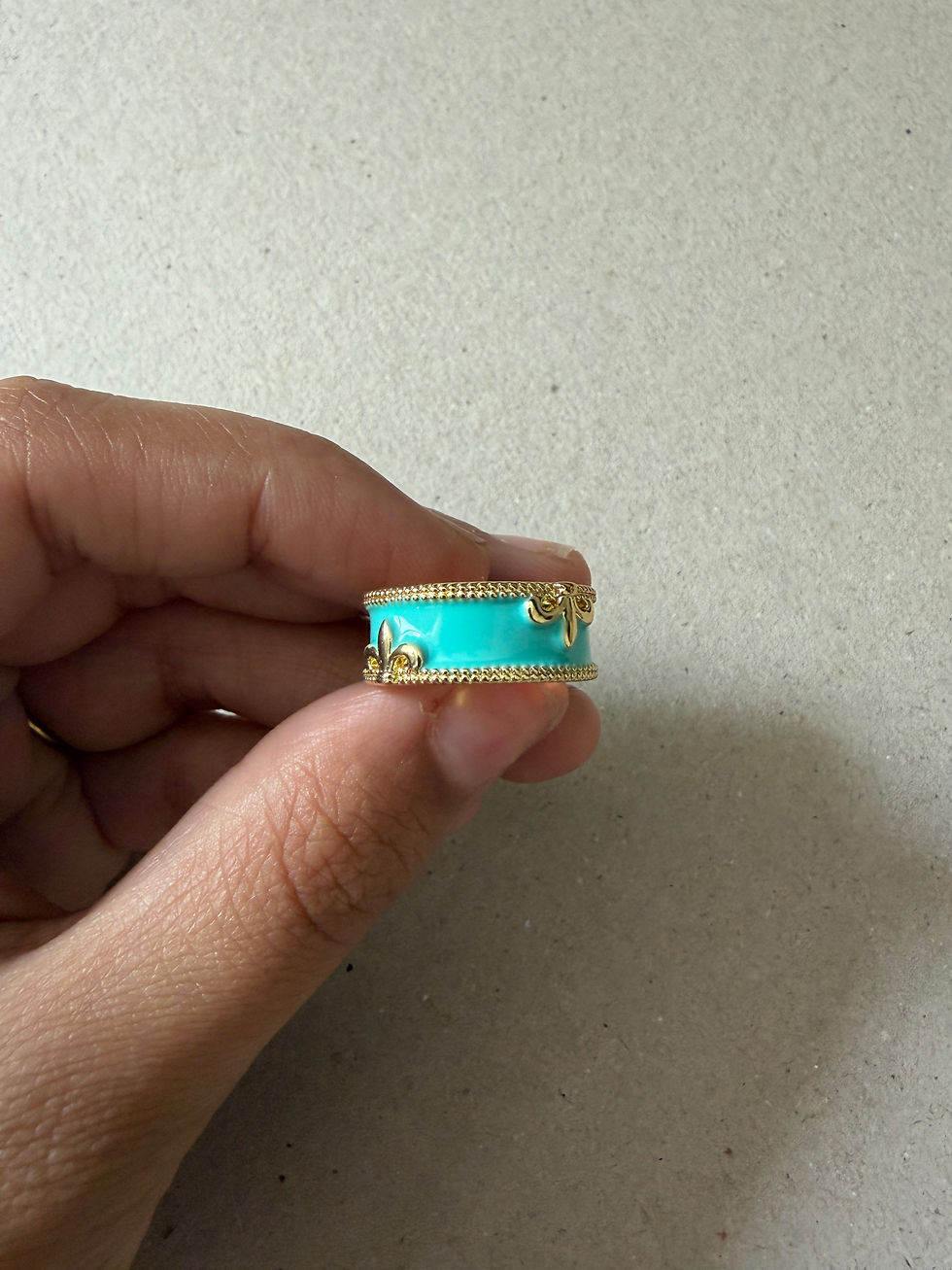 Thumbnail: Enamel rings 