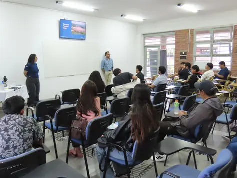 Descubriendo Holcim: estudiantes de la UNJu se capacitaron en restauración y forestación